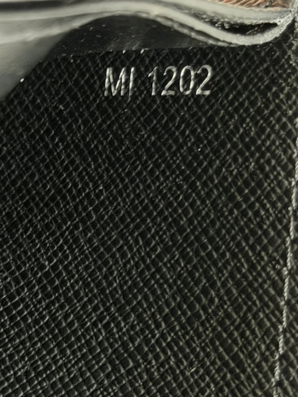 Louis Vuitton Slender Wallet - Picture 7 of 10